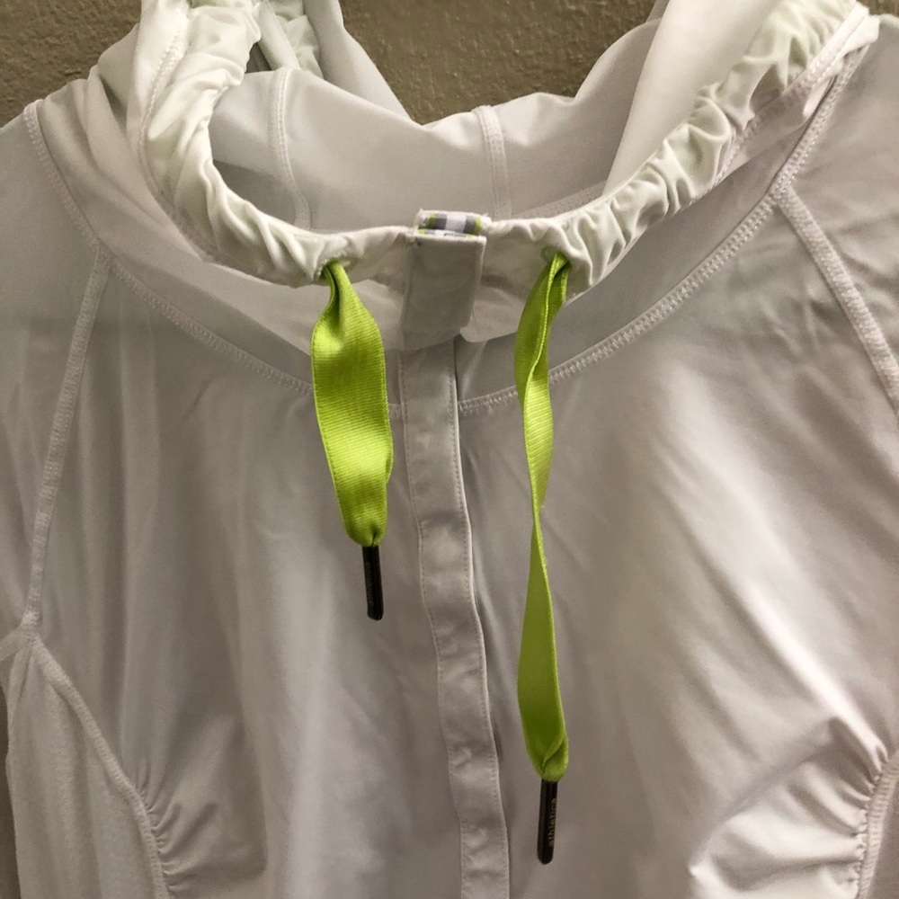 Lululemon Water Bound Hoodie - Picture 7 of 8